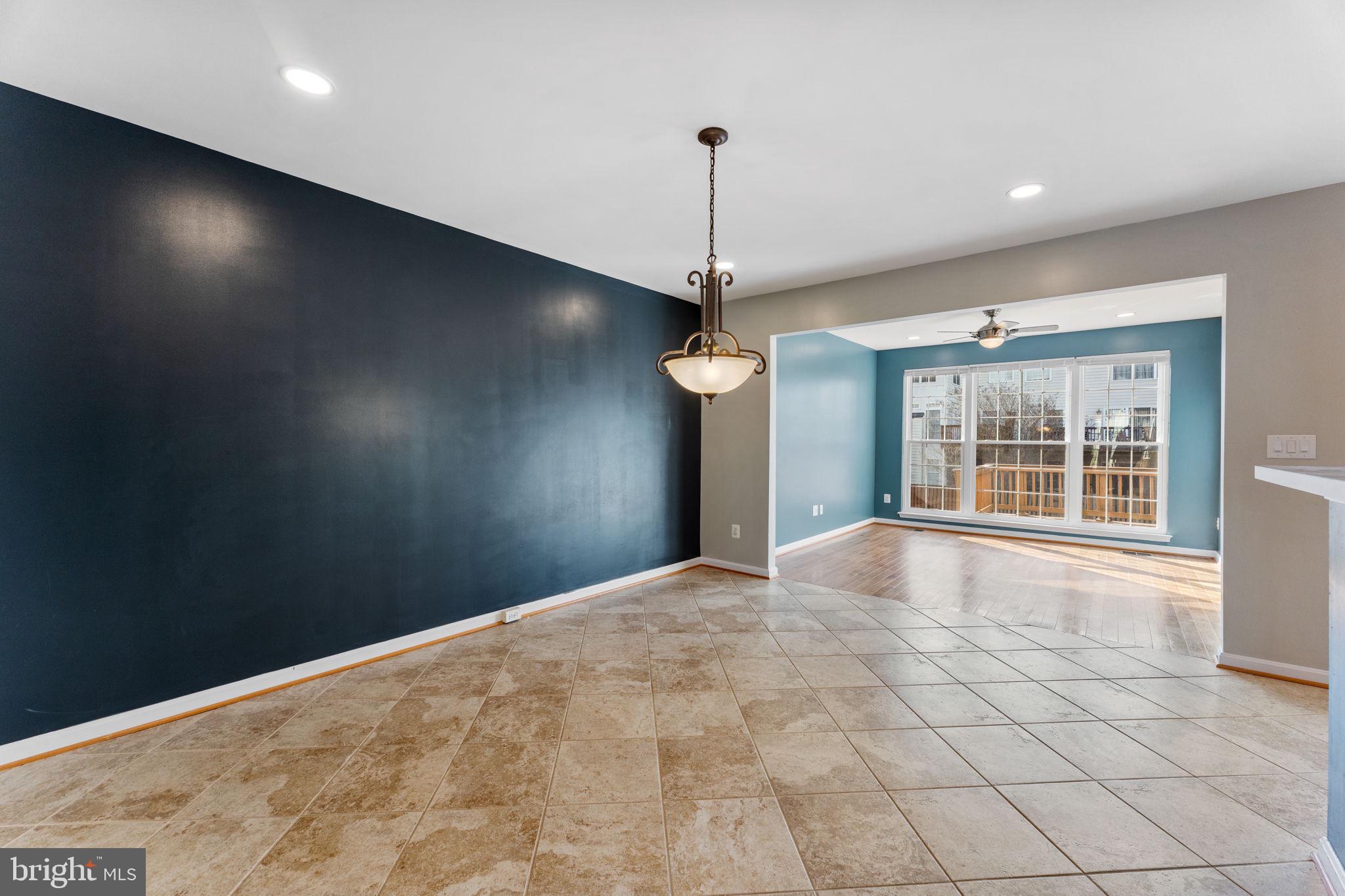 SOUTH RIDING - Residential Lease