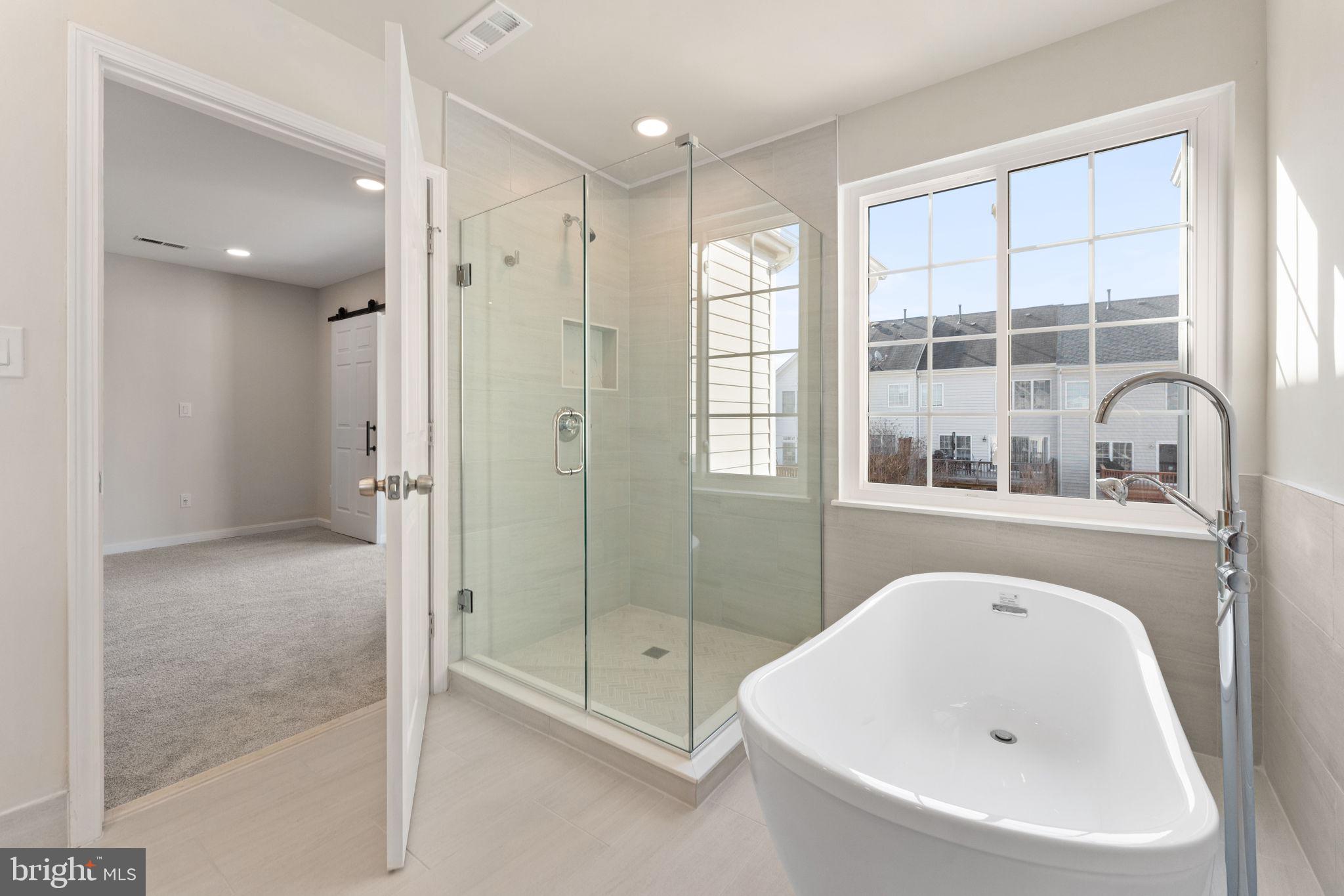 SOUTH RIDING - Residential Lease