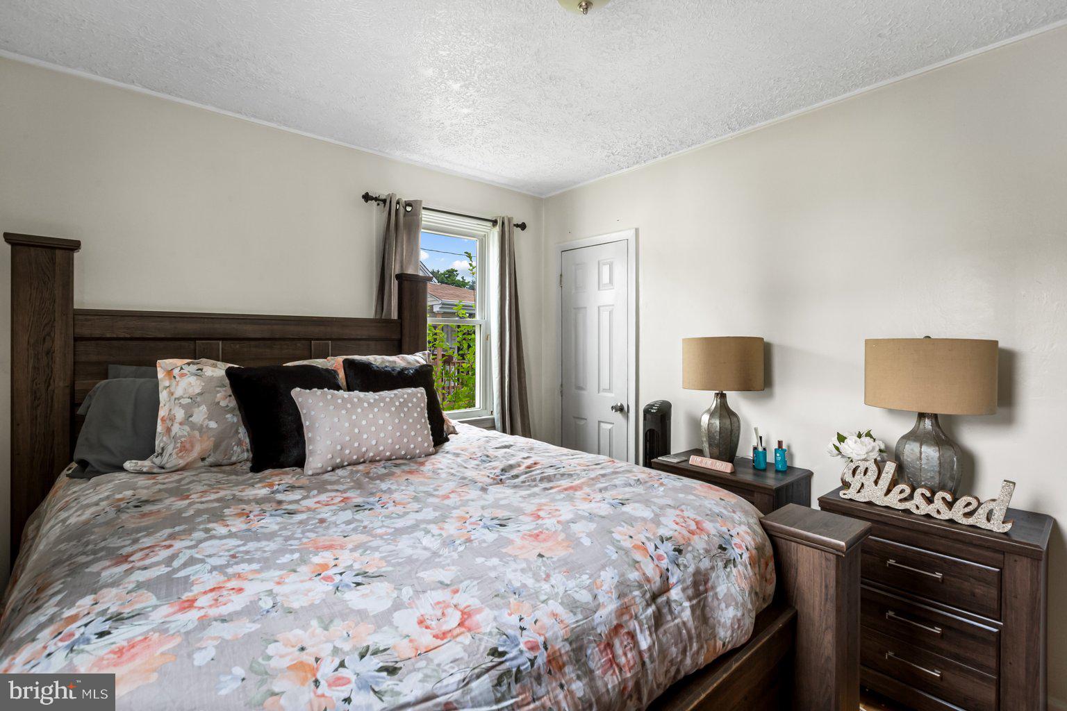 MARLYN MANOR - Residential