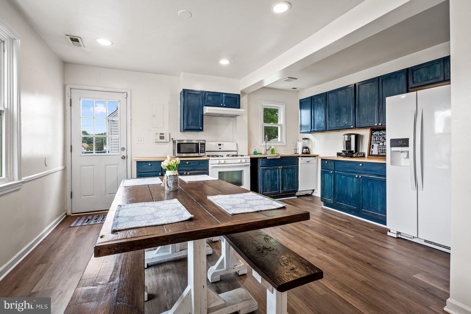 MARLYN MANOR - Residential