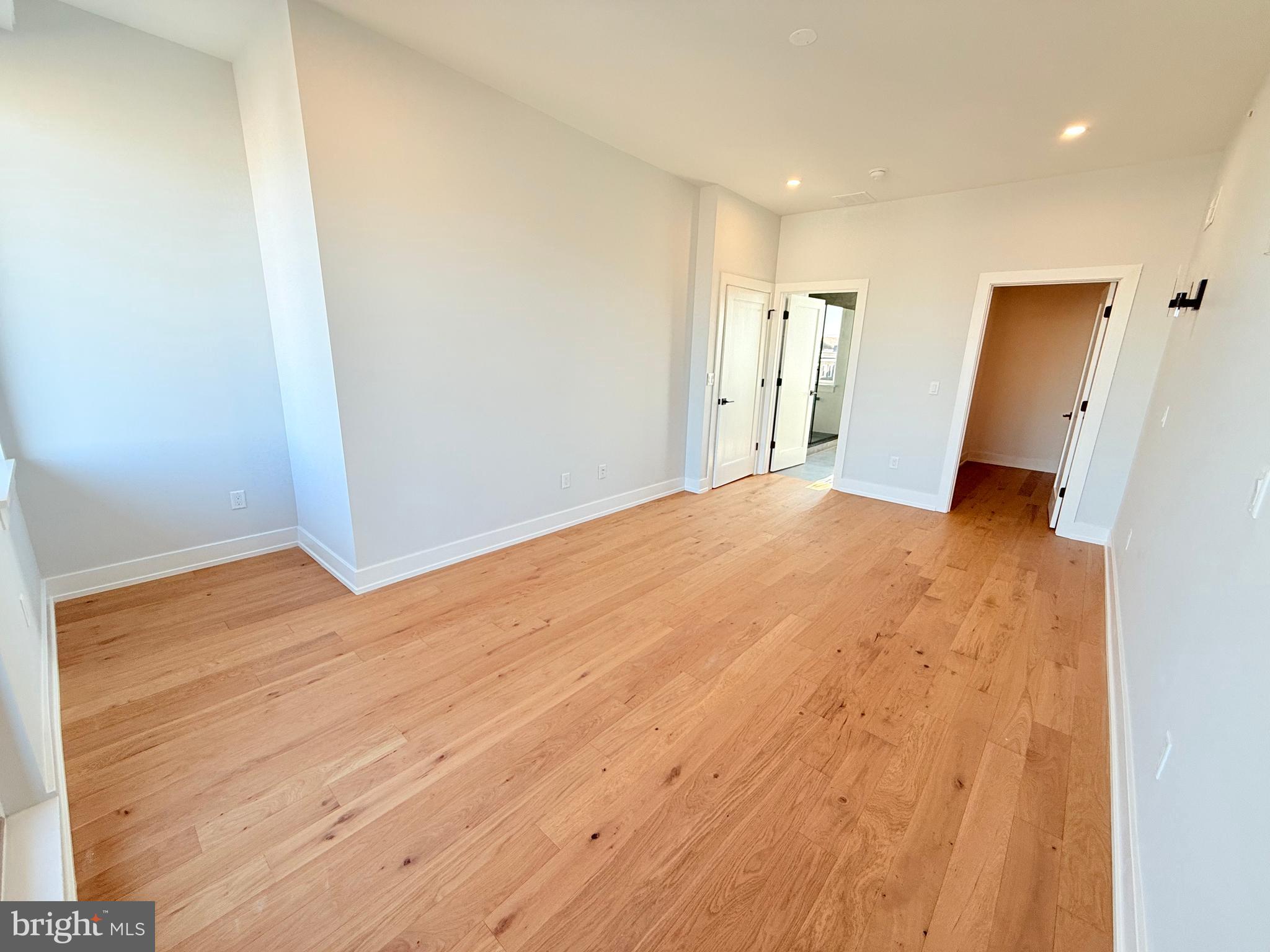 PORT RICHMOND - Residential