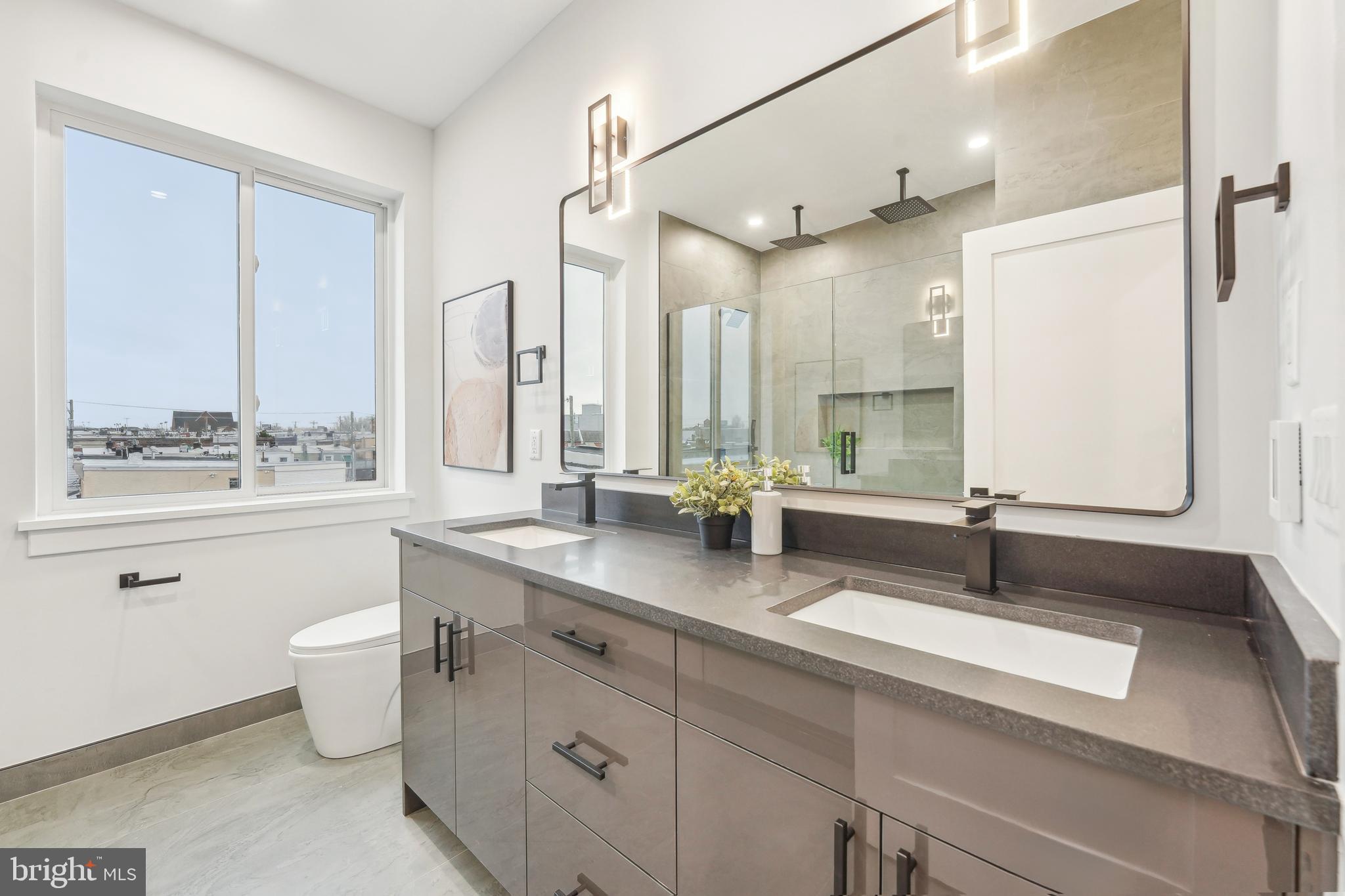 PORT RICHMOND - Residential