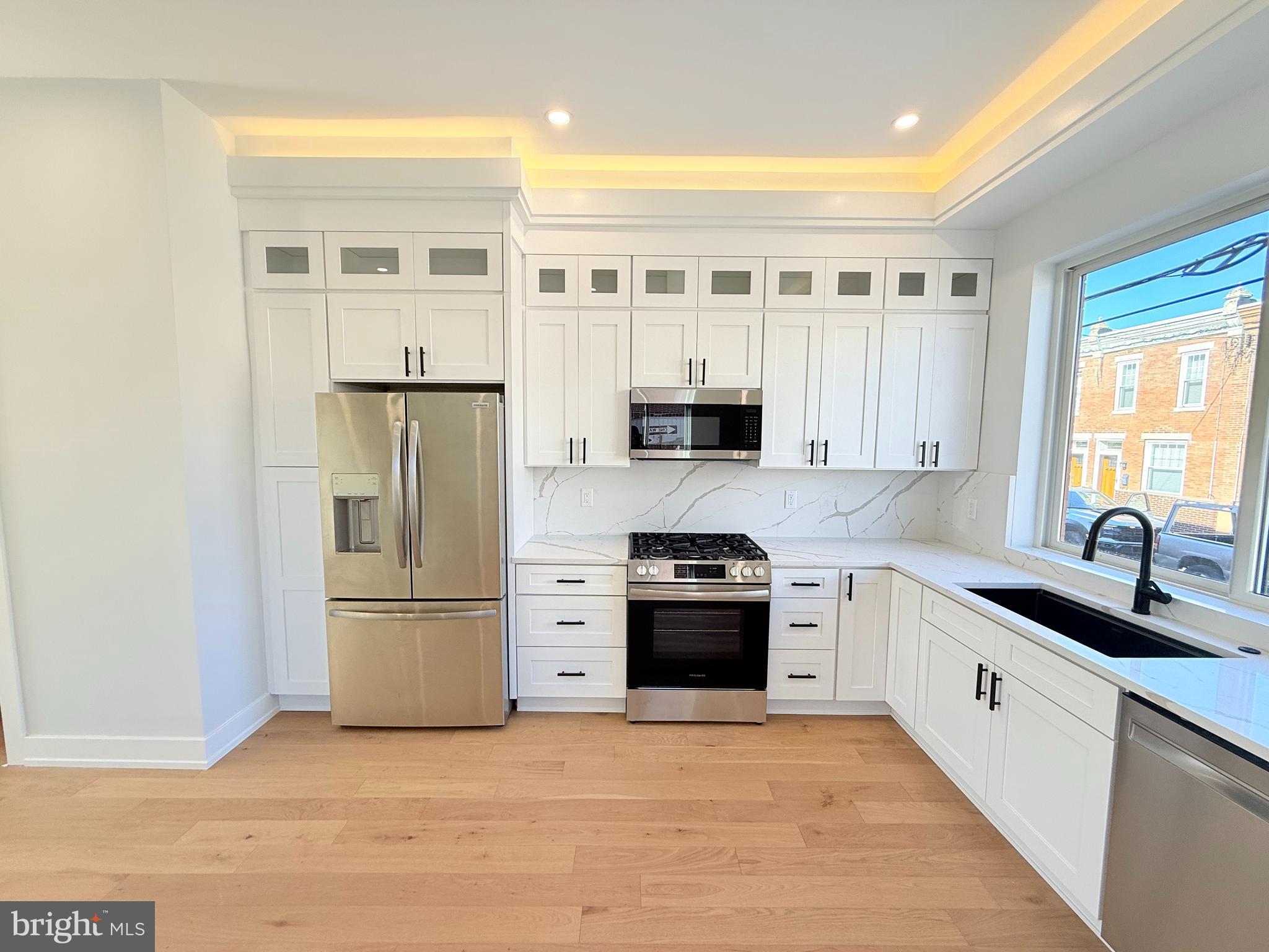 PORT RICHMOND - Residential