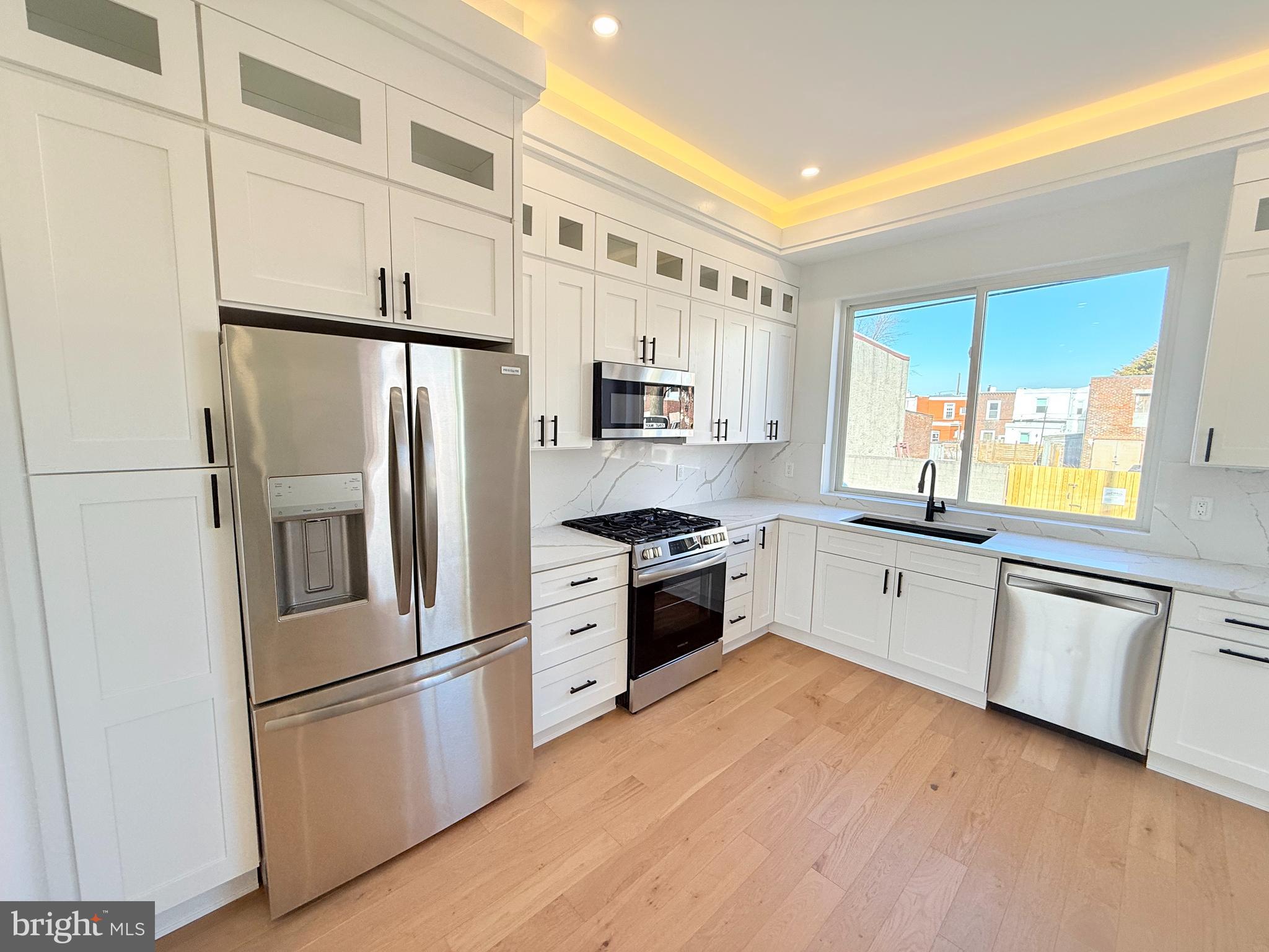 PORT RICHMOND - Residential