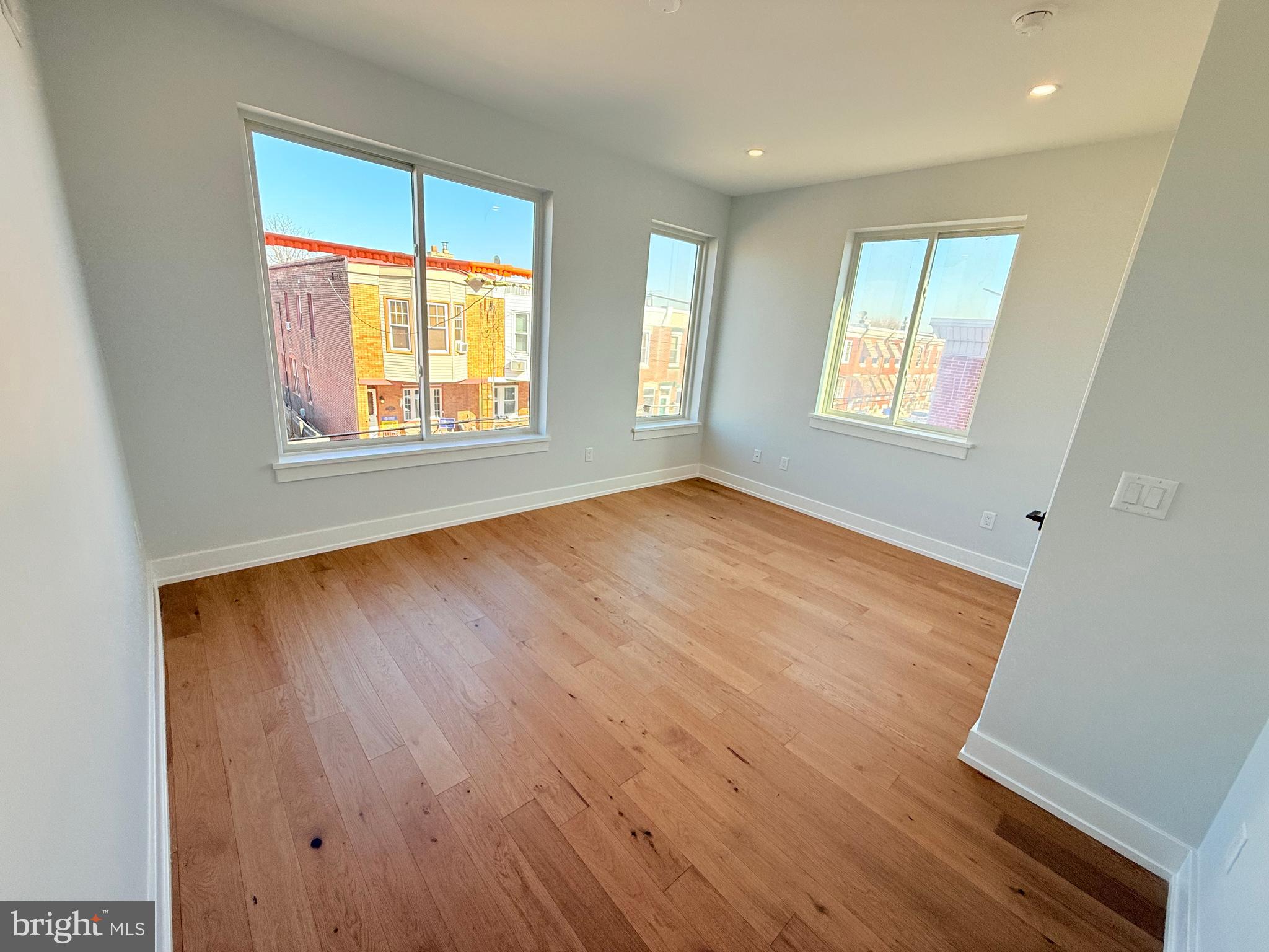 PORT RICHMOND - Residential