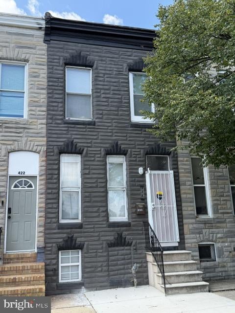 Townhouse For Sale - 420 S Smallwood Street<br/> Baltimore City County, BALTIMORE, MD 21223