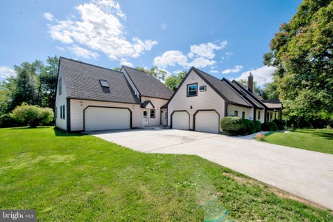Photo of 100 Russell Road, PHOENIXVILLE, PA 19460 (MLS # PACT2135822)