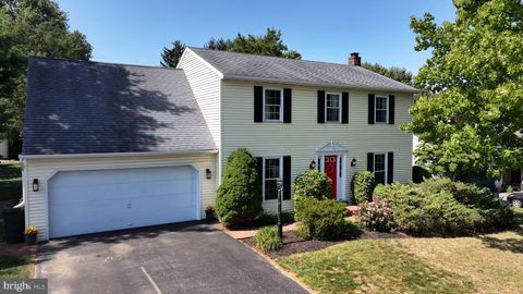 Photo of 2 Foxbury Drive, Elizabethtown, PA 17022 (MLS # PALA2056666)