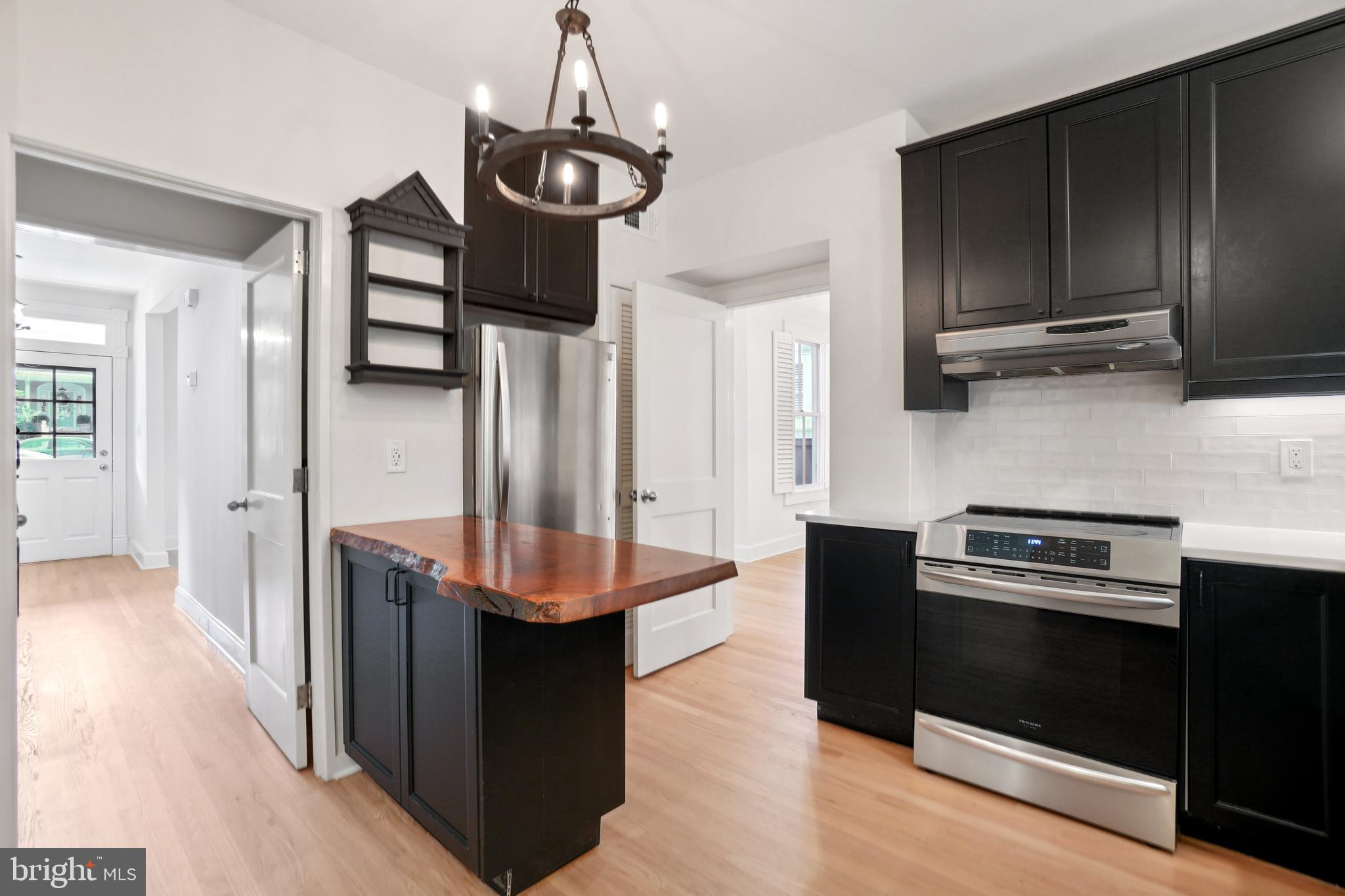 CHEVY CHASE - Residential