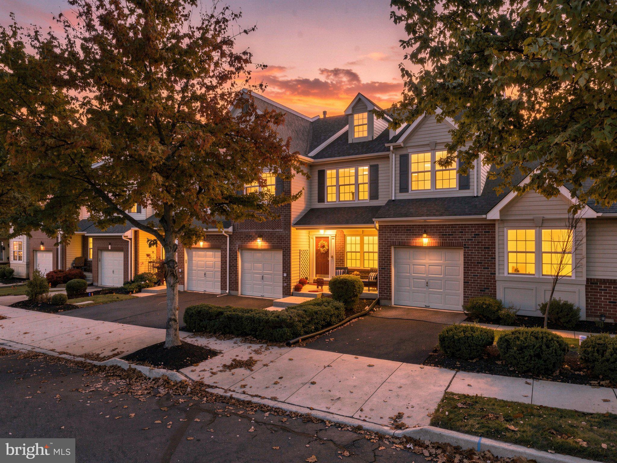 108 WILLIAMSBURG WAY