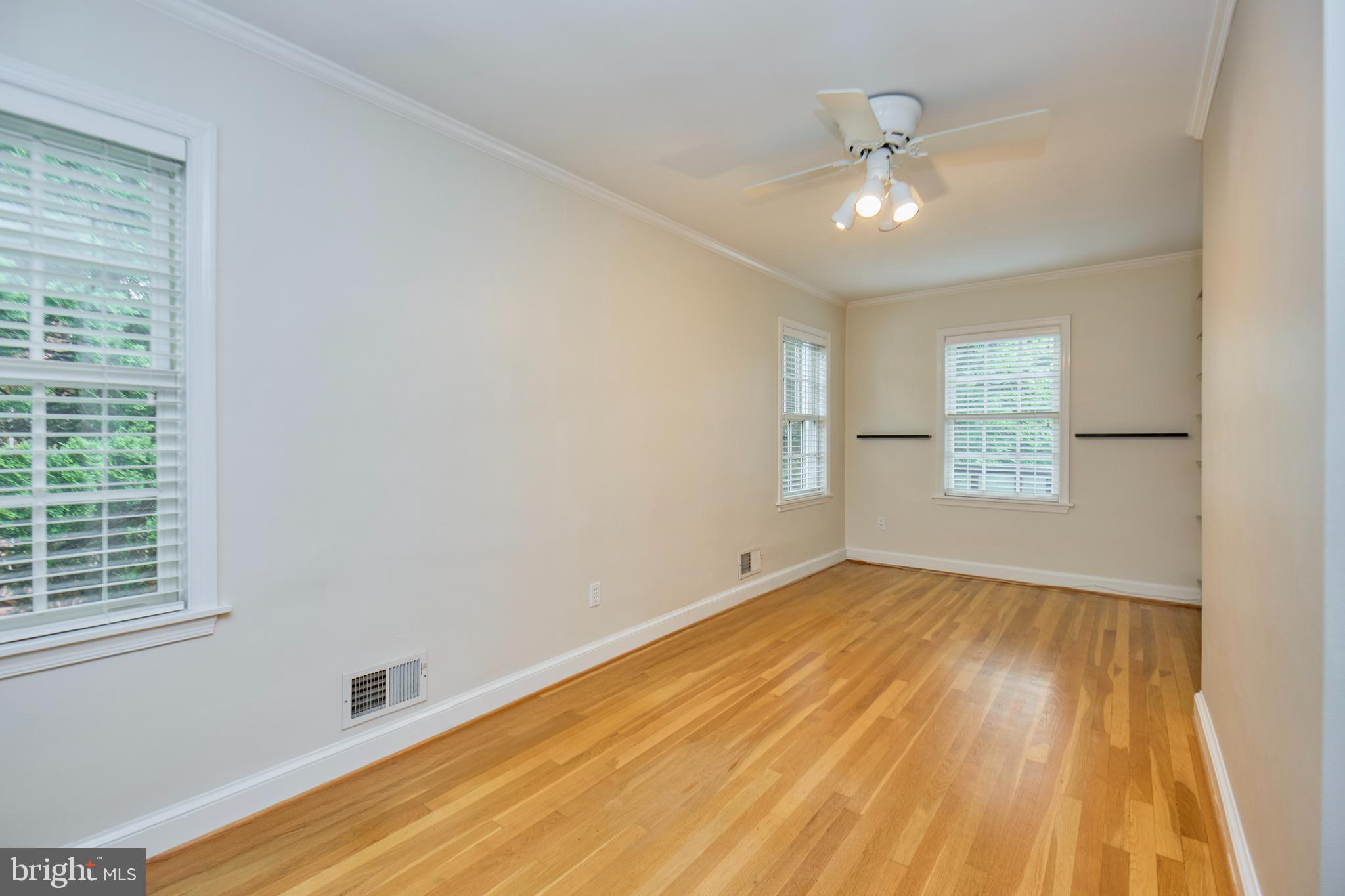 COUNTRY CLUB GROVE - Residential