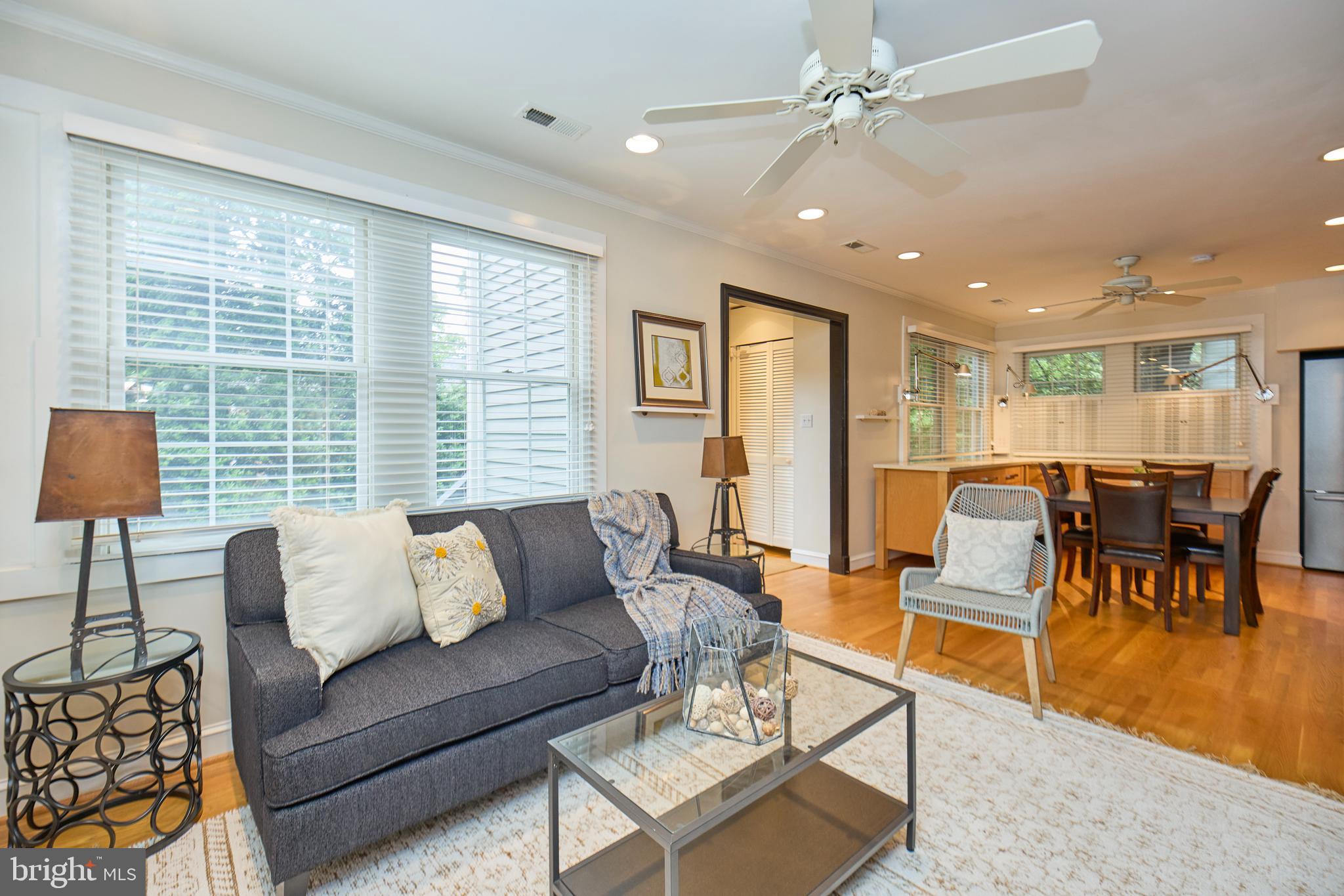 COUNTRY CLUB GROVE - Residential