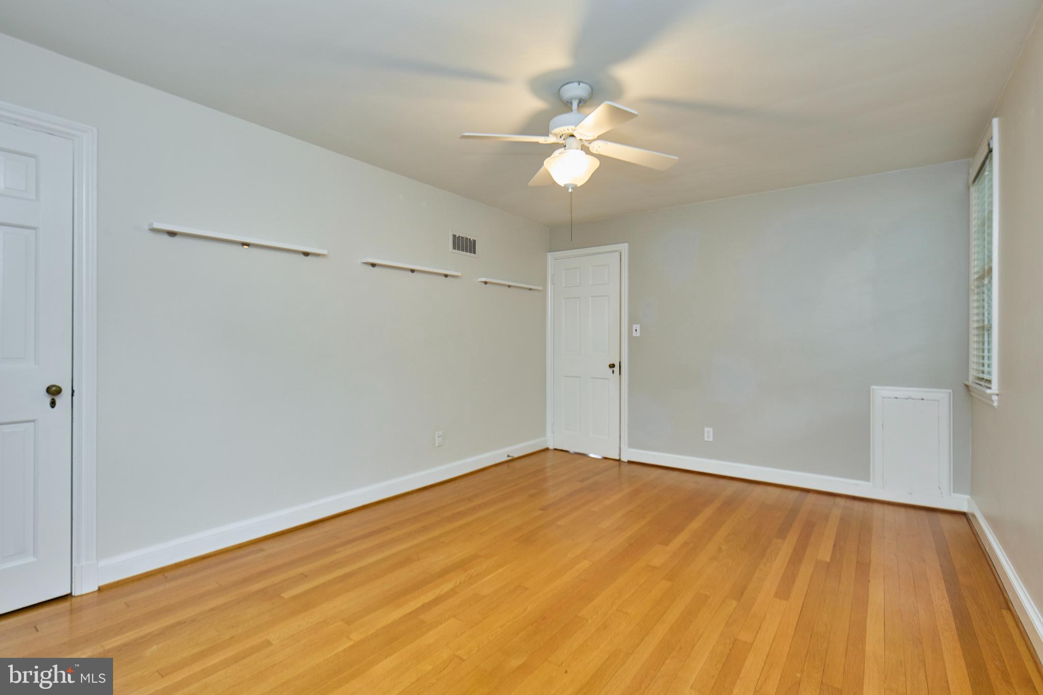 COUNTRY CLUB GROVE - Residential