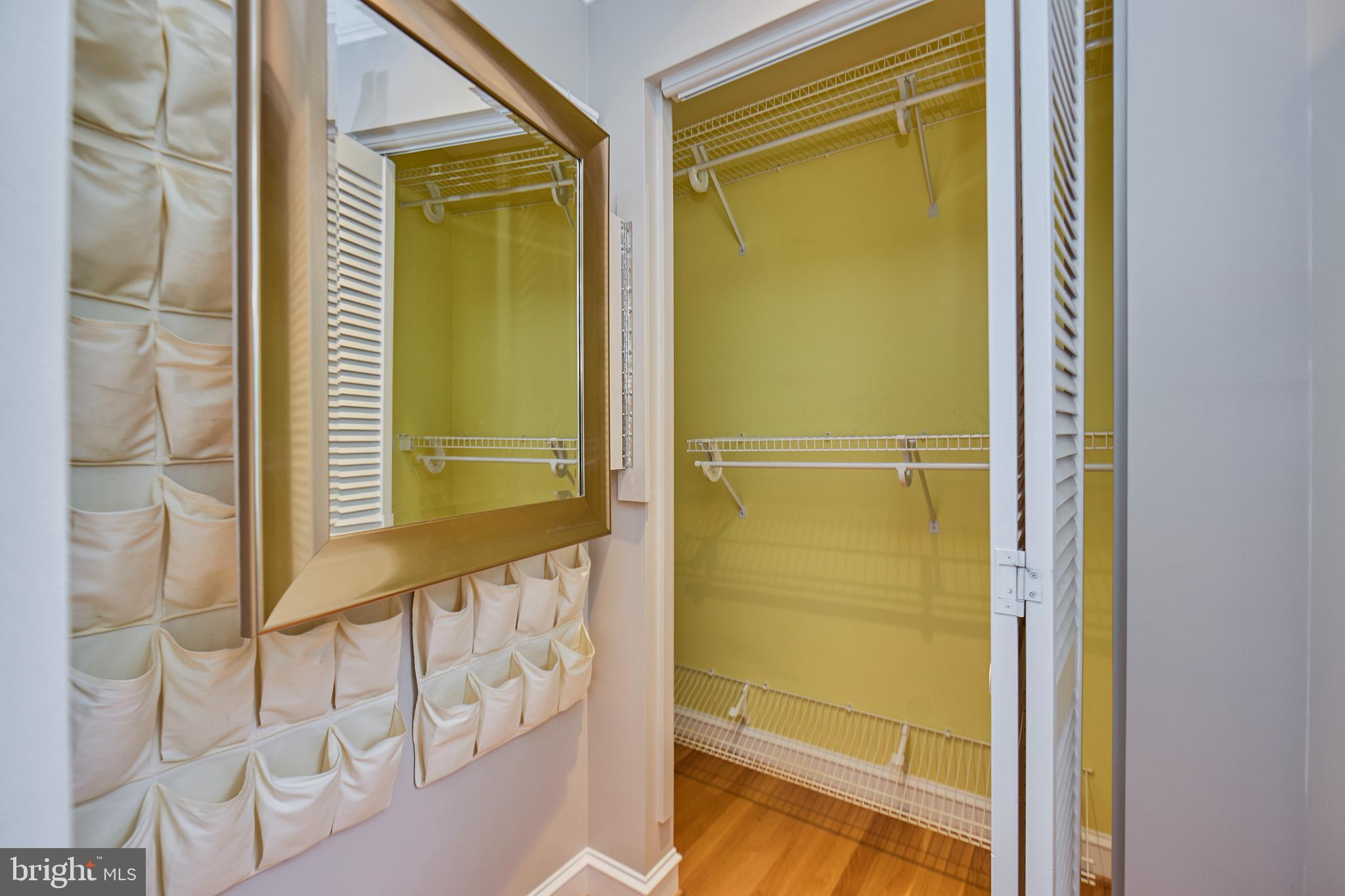 COUNTRY CLUB GROVE - Residential