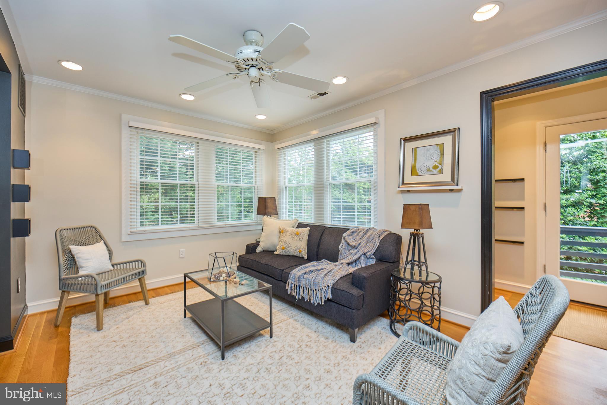 COUNTRY CLUB GROVE - Residential