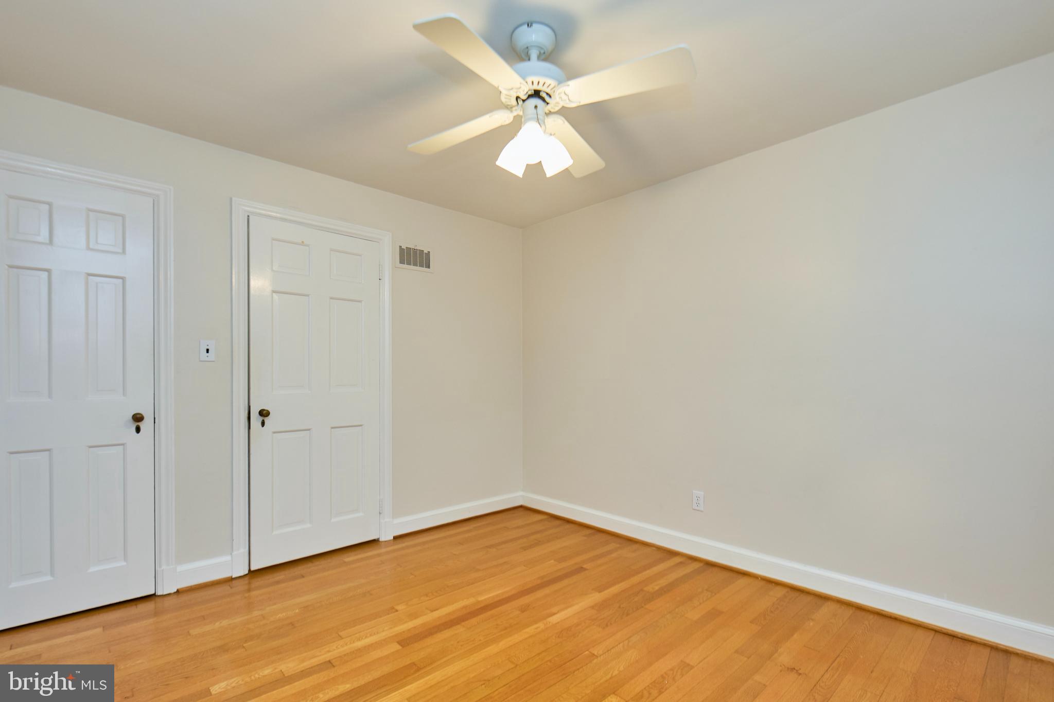 COUNTRY CLUB GROVE - Residential