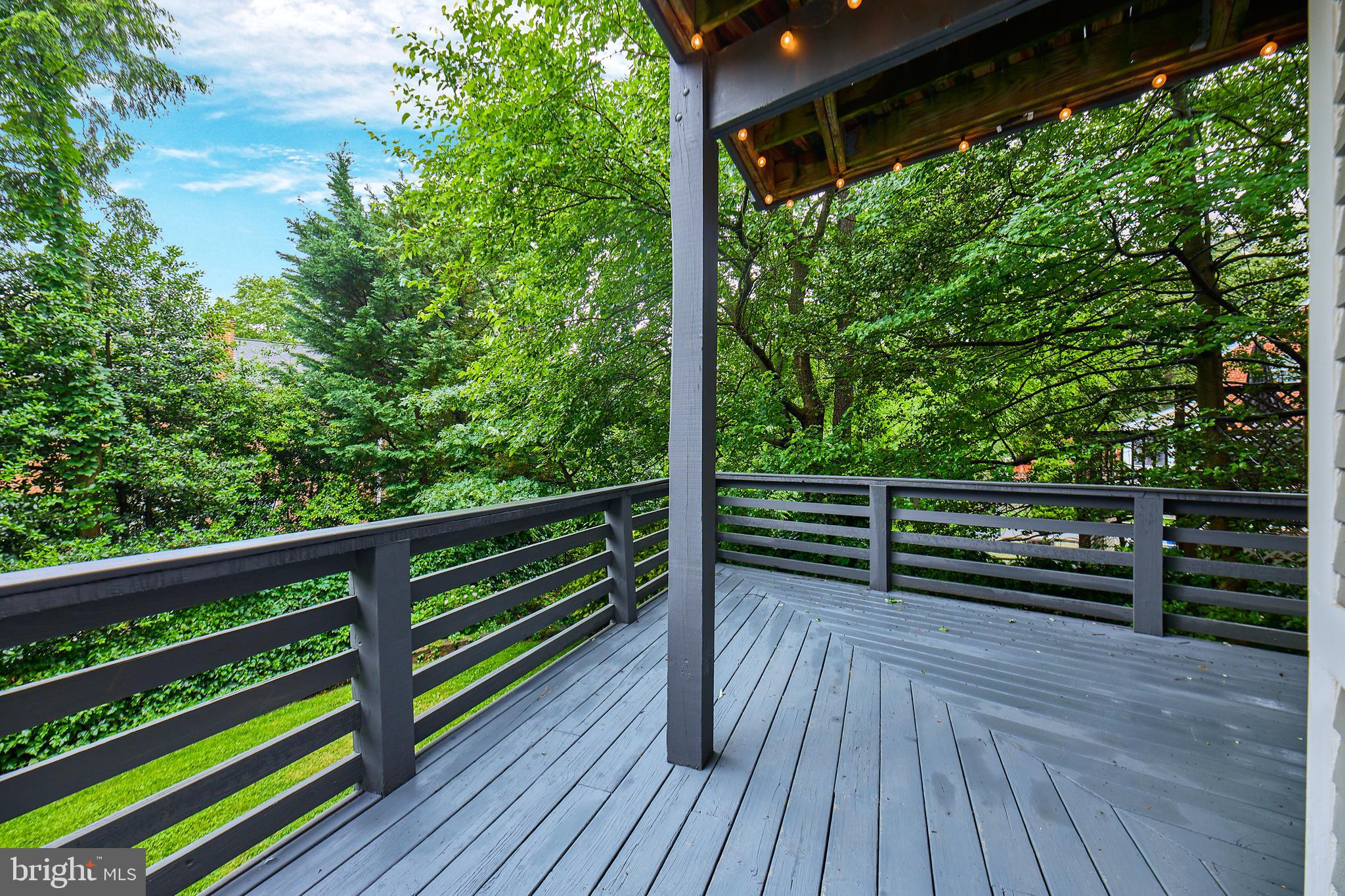 COUNTRY CLUB GROVE - Residential