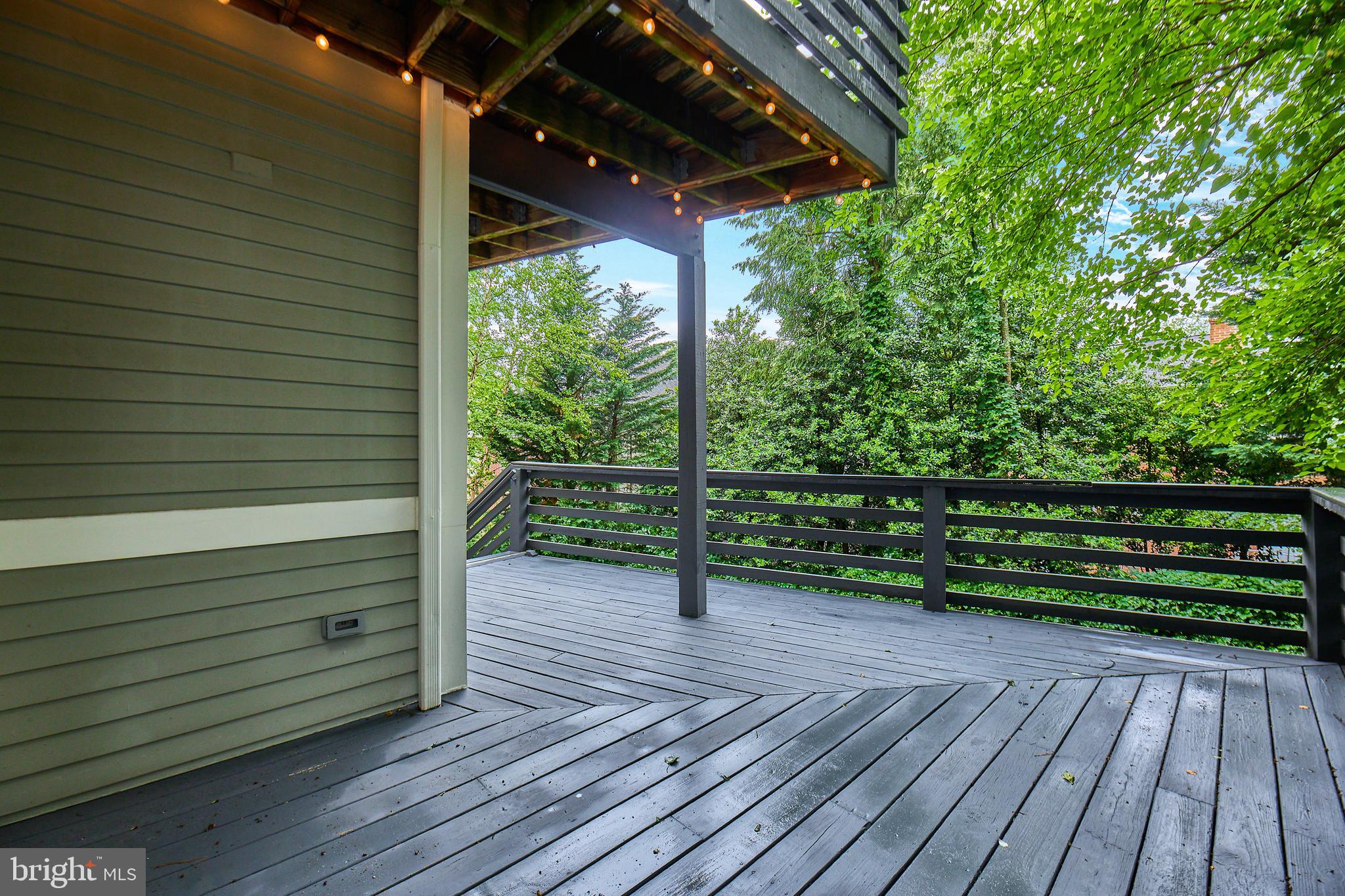 COUNTRY CLUB GROVE - Residential