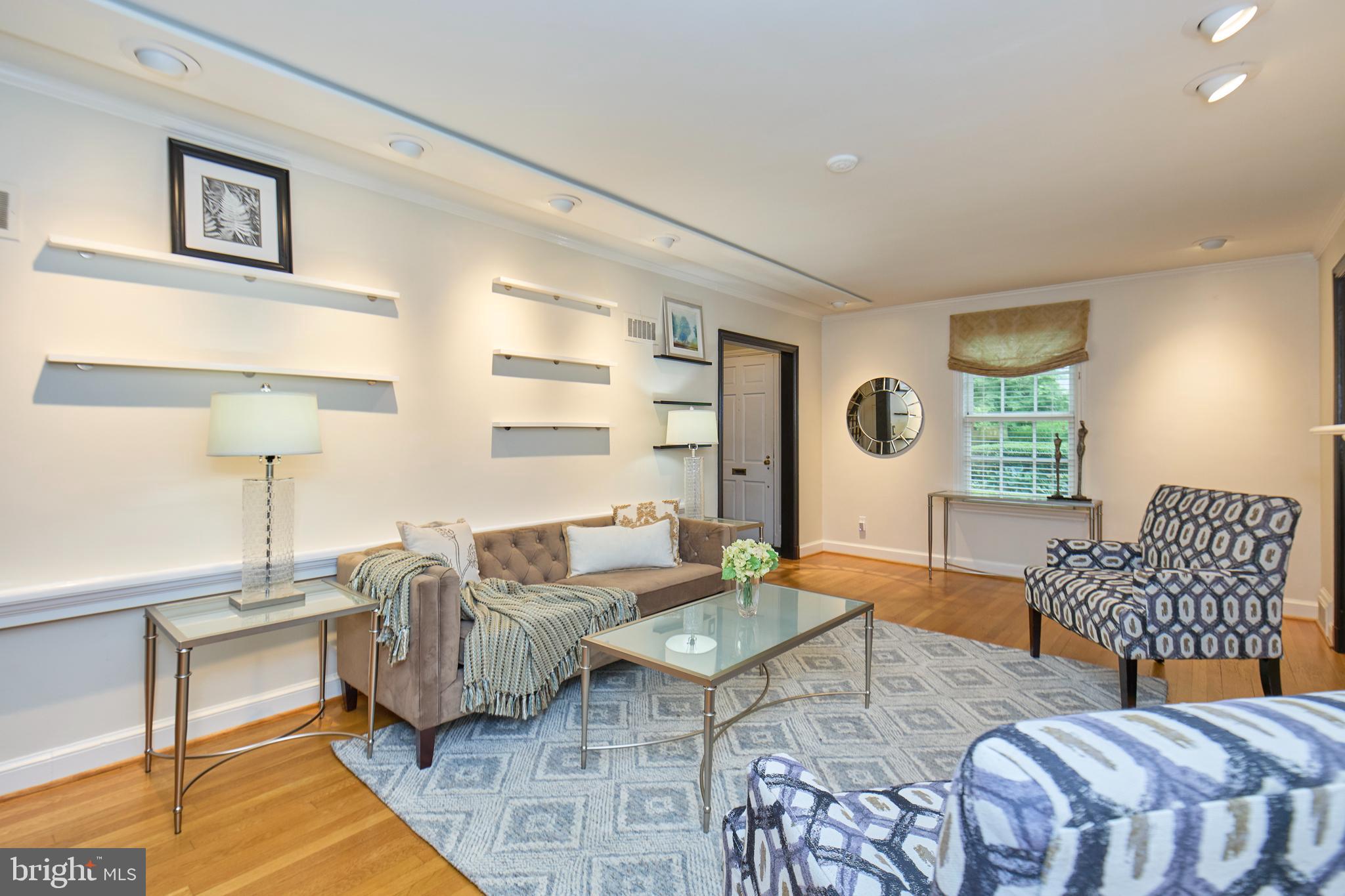 COUNTRY CLUB GROVE - Residential