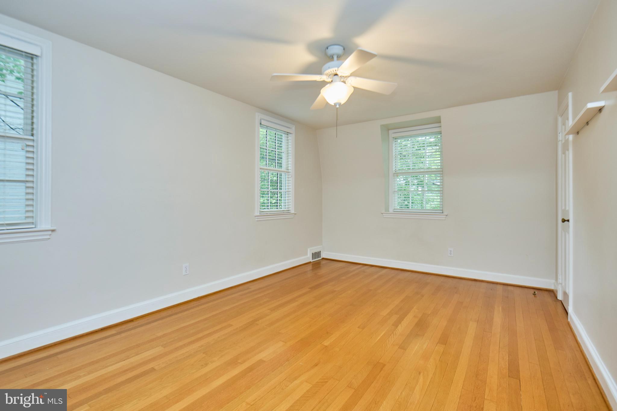 COUNTRY CLUB GROVE - Residential