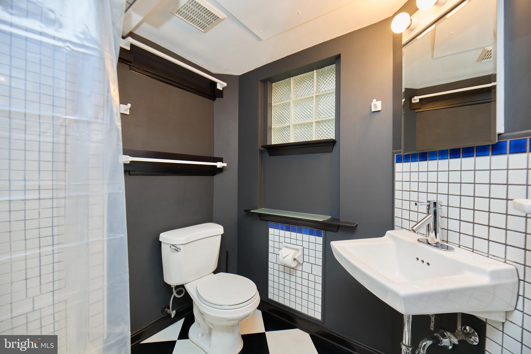 COUNTRY CLUB GROVE - Residential