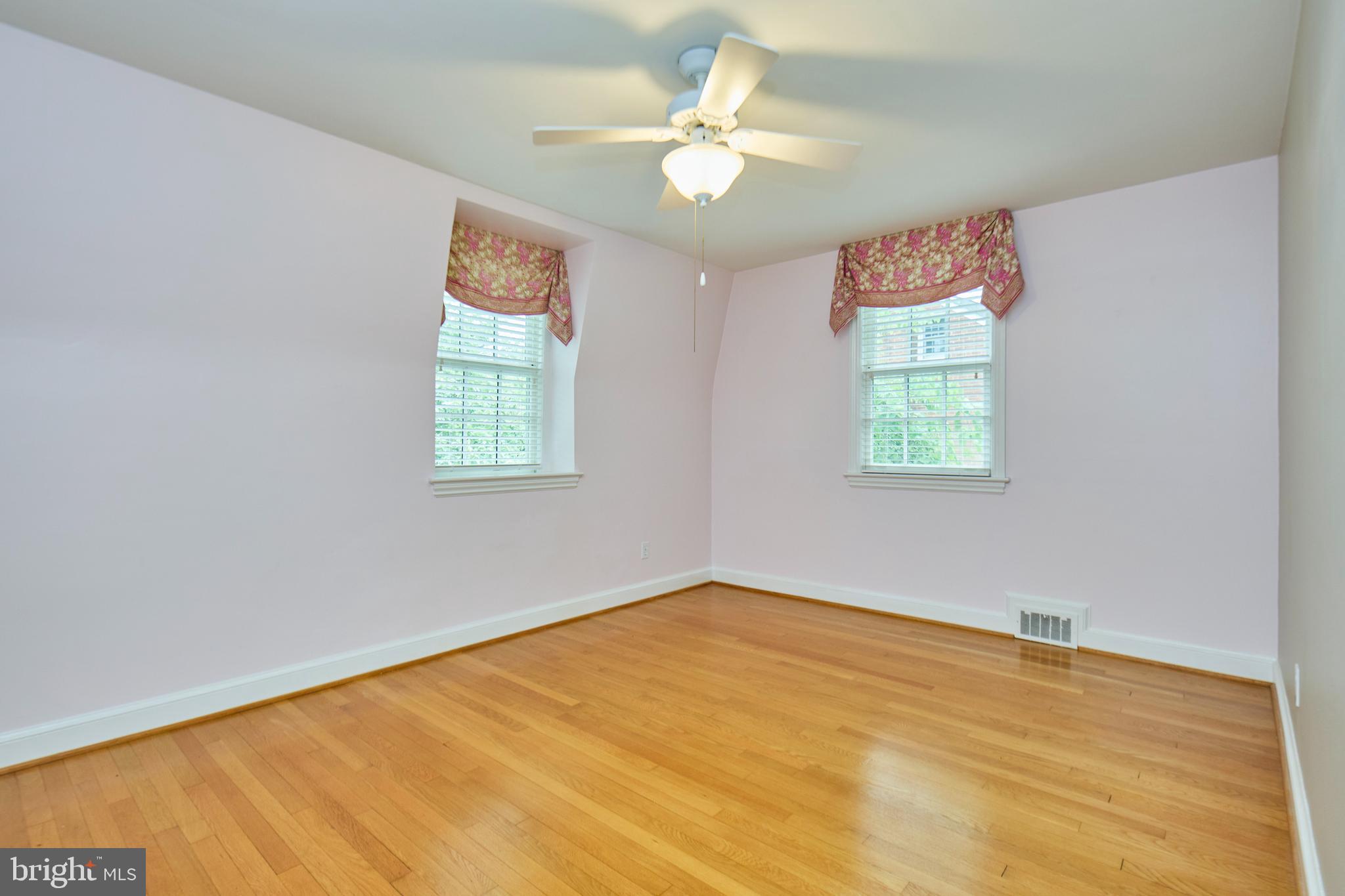 COUNTRY CLUB GROVE - Residential