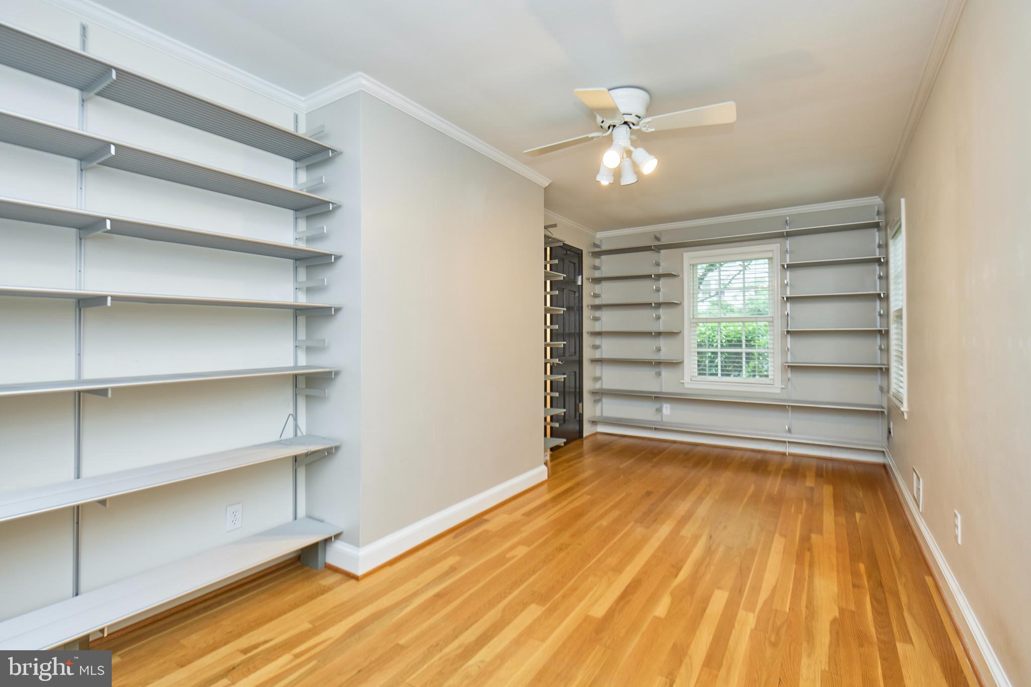 COUNTRY CLUB GROVE - Residential