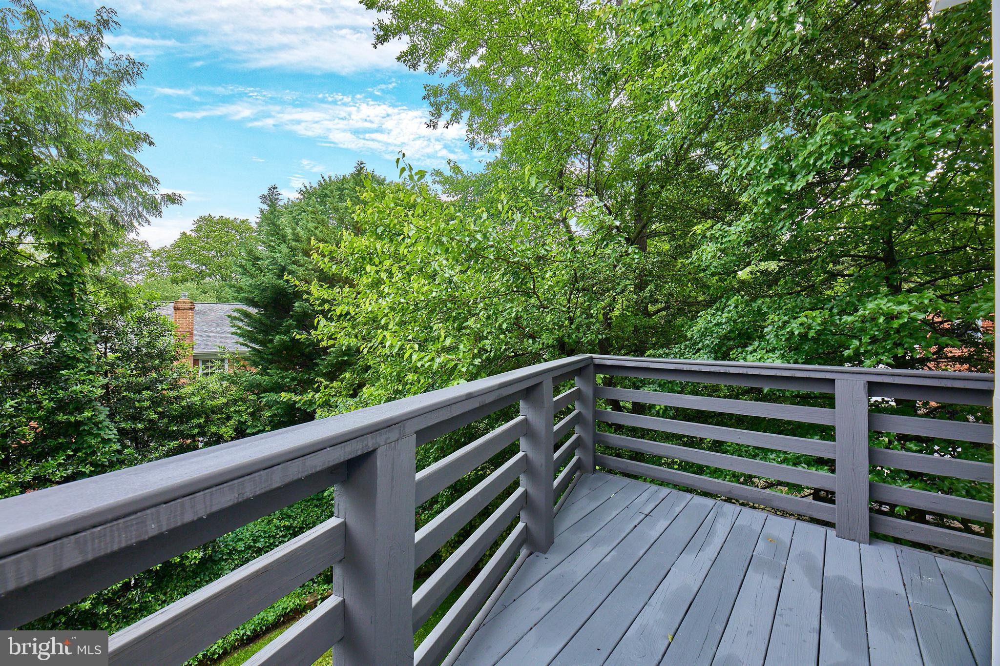 COUNTRY CLUB GROVE - Residential