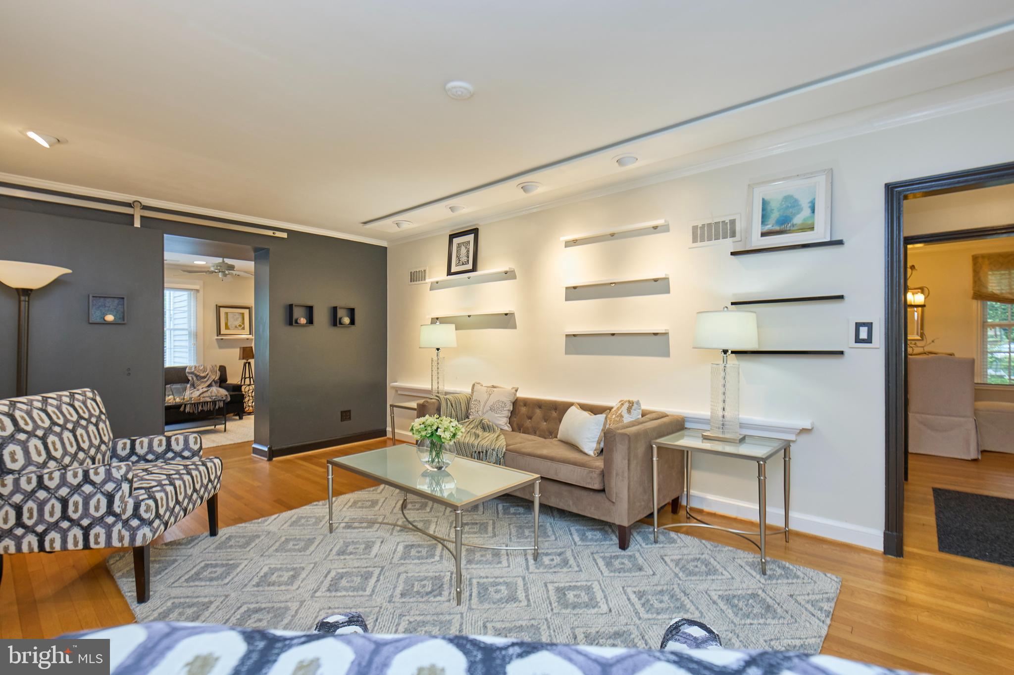 COUNTRY CLUB GROVE - Residential