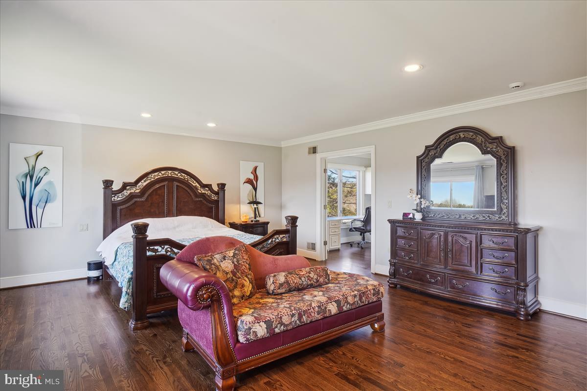SADDLE RIDGE - Residential