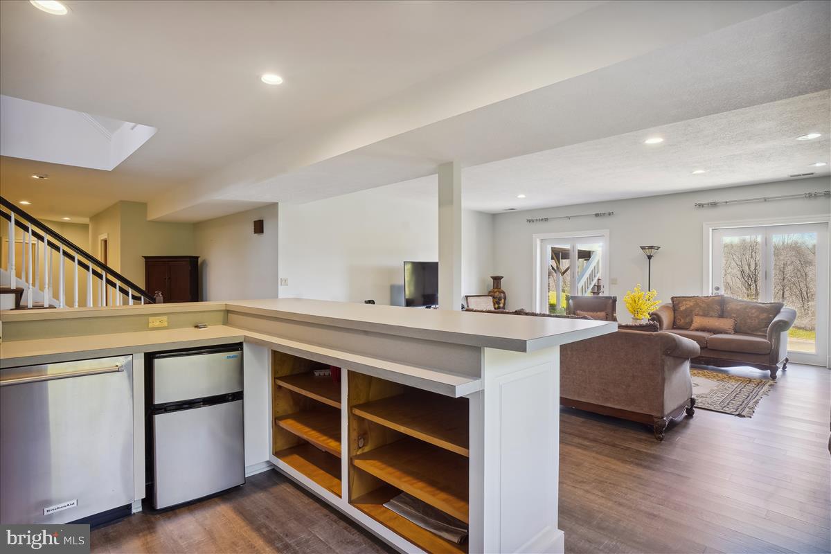 SADDLE RIDGE - Residential