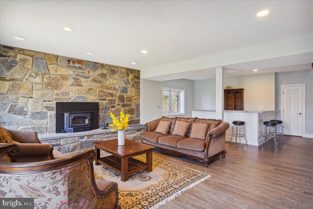 SADDLE RIDGE - Residential