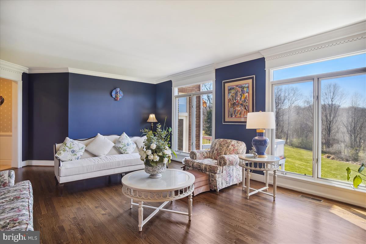 SADDLE RIDGE - Residential
