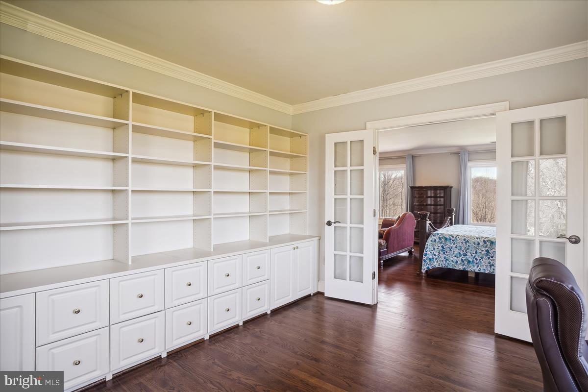 SADDLE RIDGE - Residential