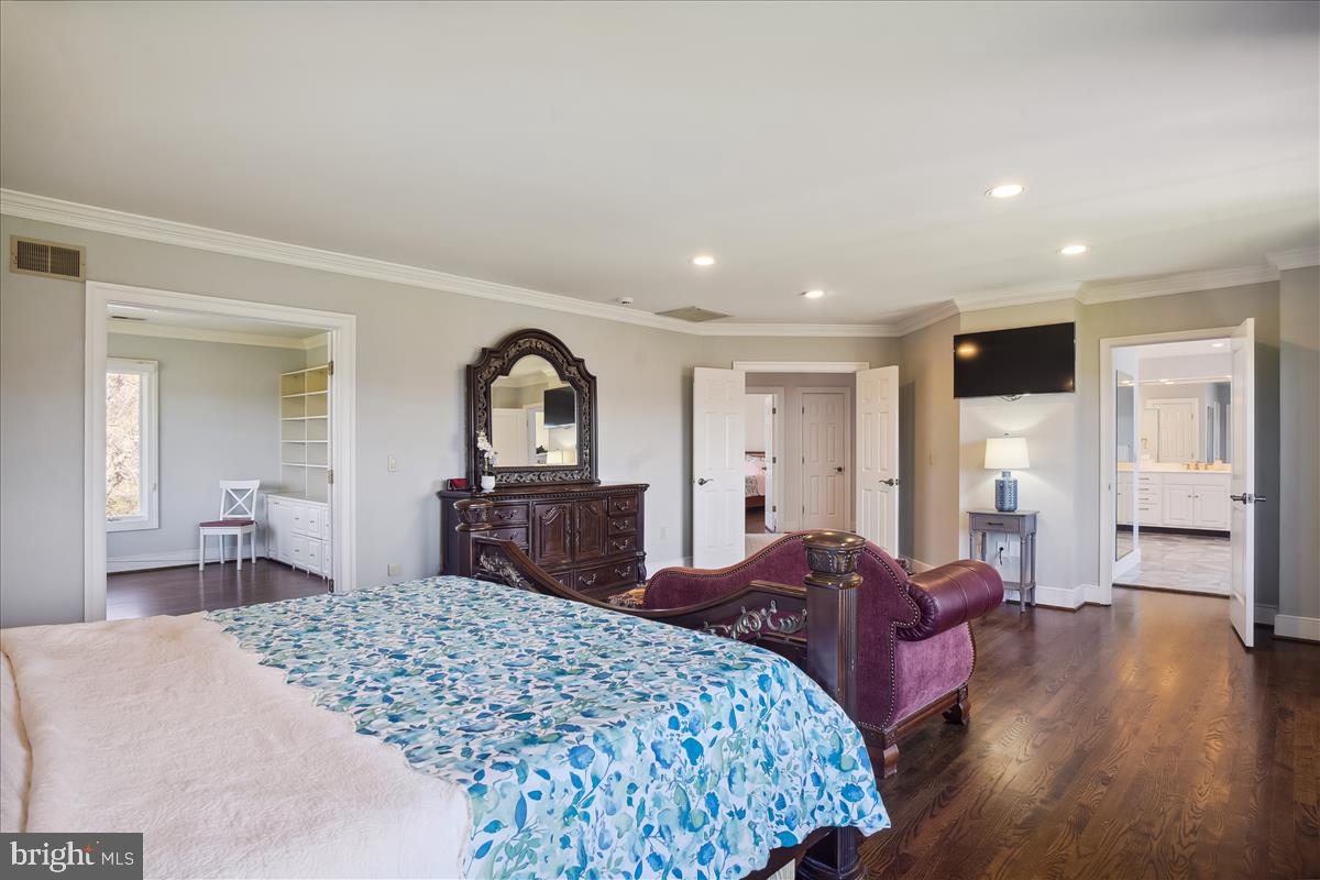 SADDLE RIDGE - Residential