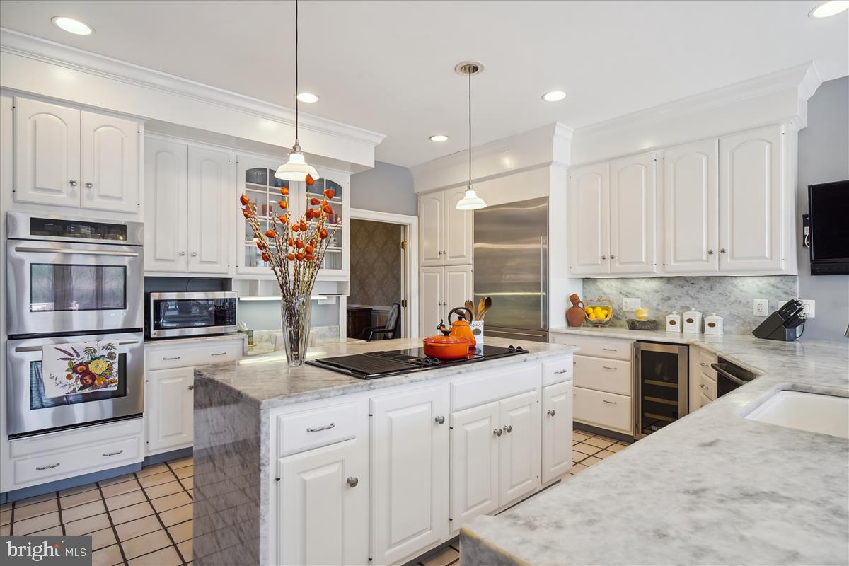 SADDLE RIDGE - Residential