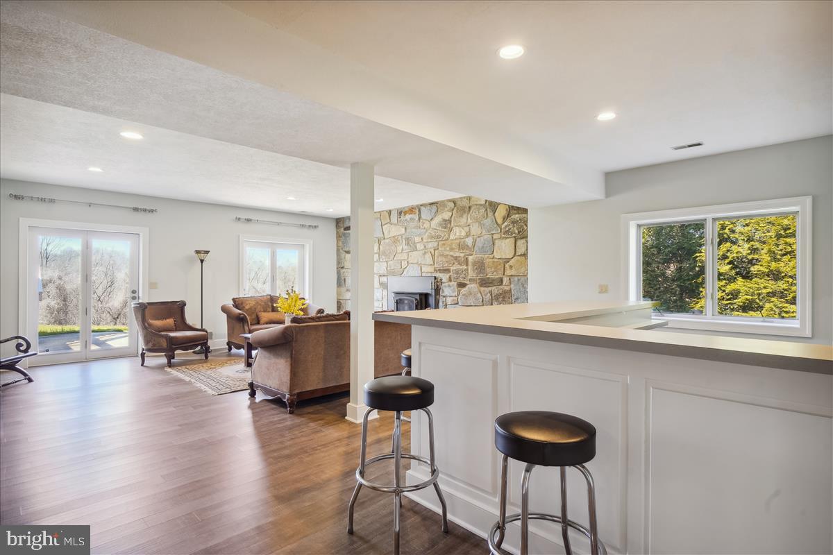 SADDLE RIDGE - Residential