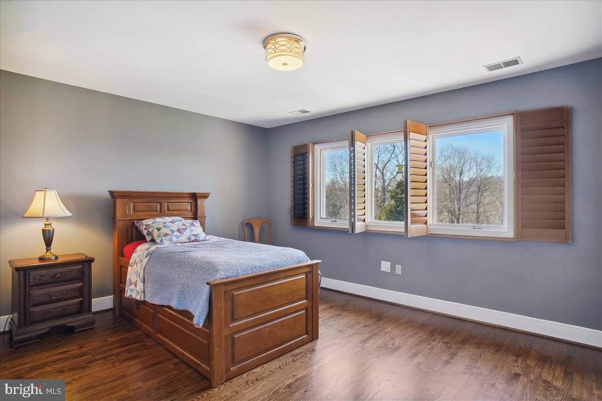 SADDLE RIDGE - Residential