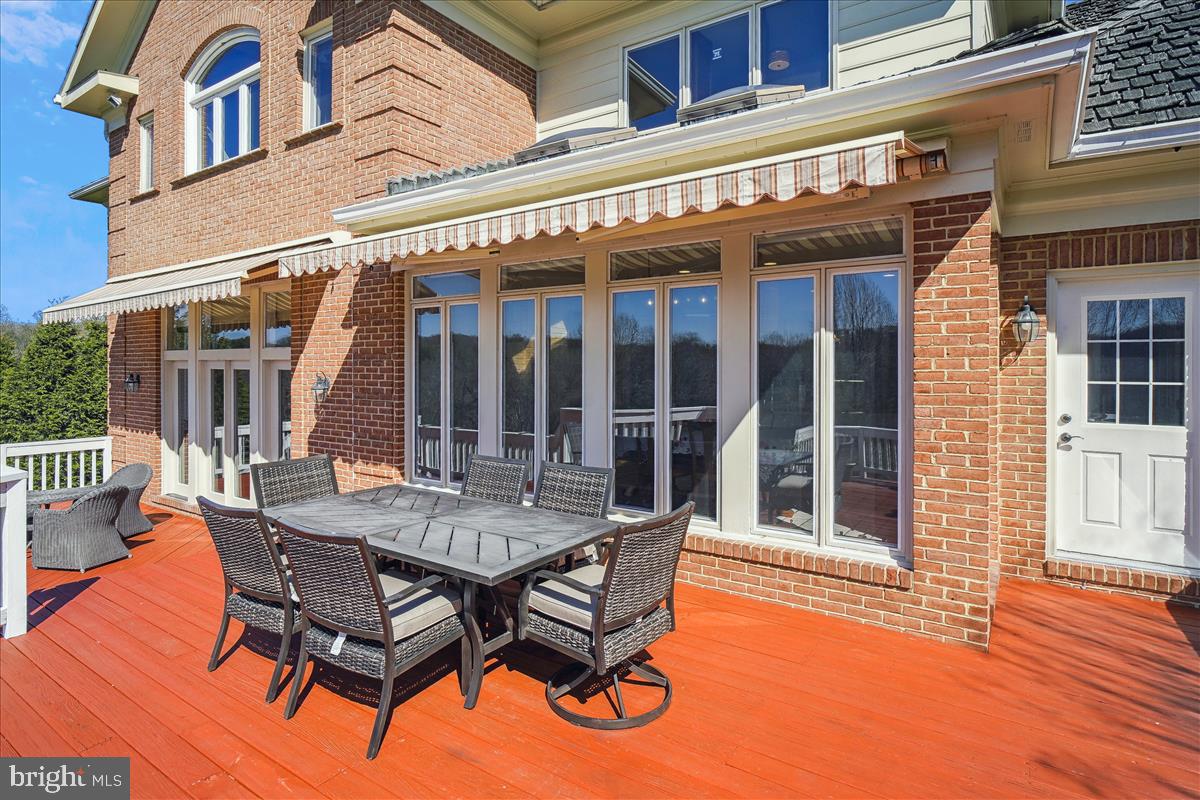 SADDLE RIDGE - Residential