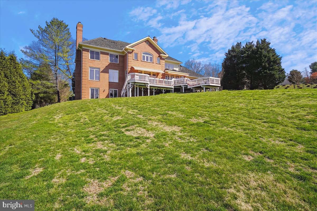 SADDLE RIDGE - Residential