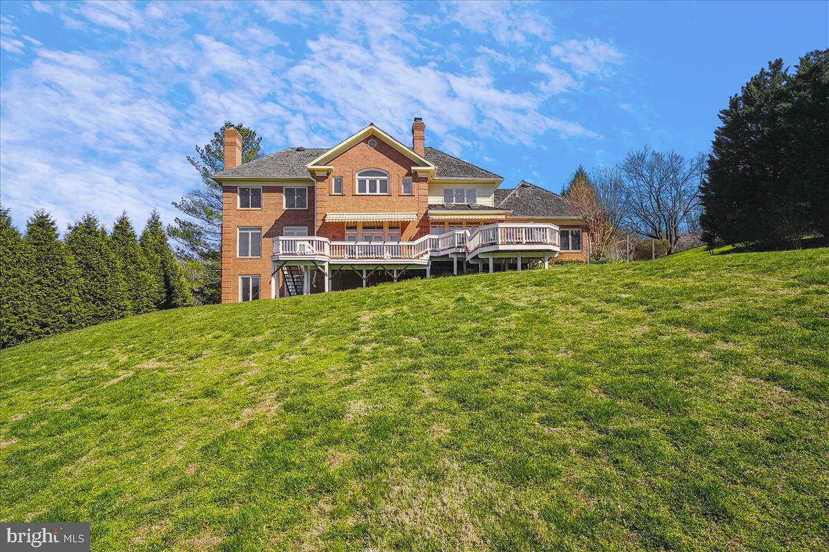 SADDLE RIDGE - Residential