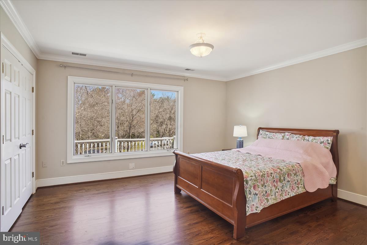 SADDLE RIDGE - Residential