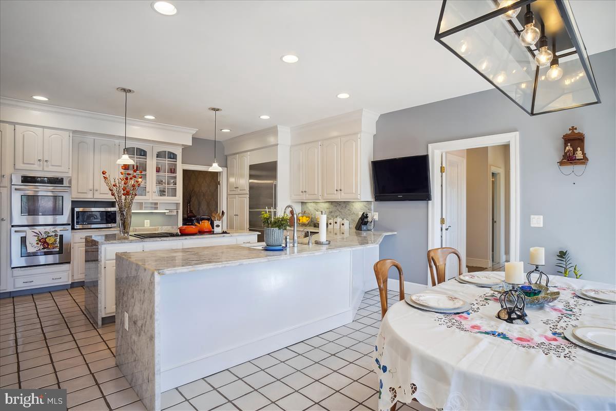 SADDLE RIDGE - Residential