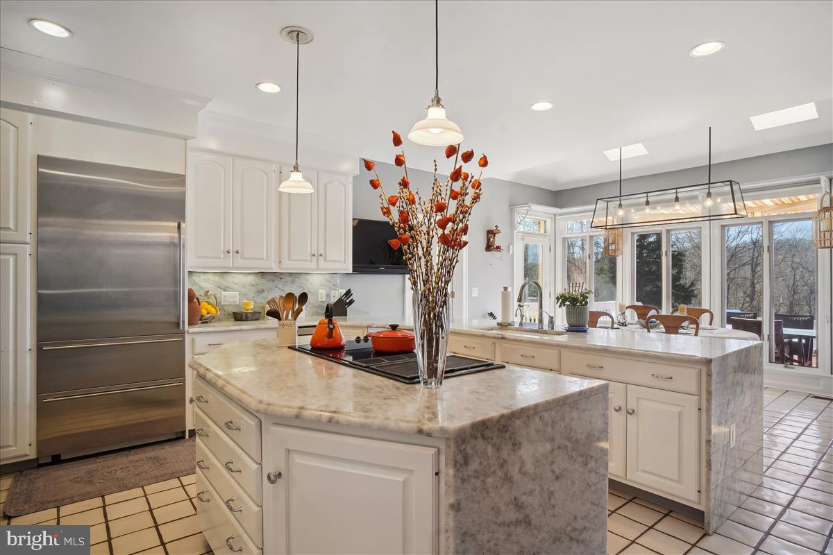 SADDLE RIDGE - Residential