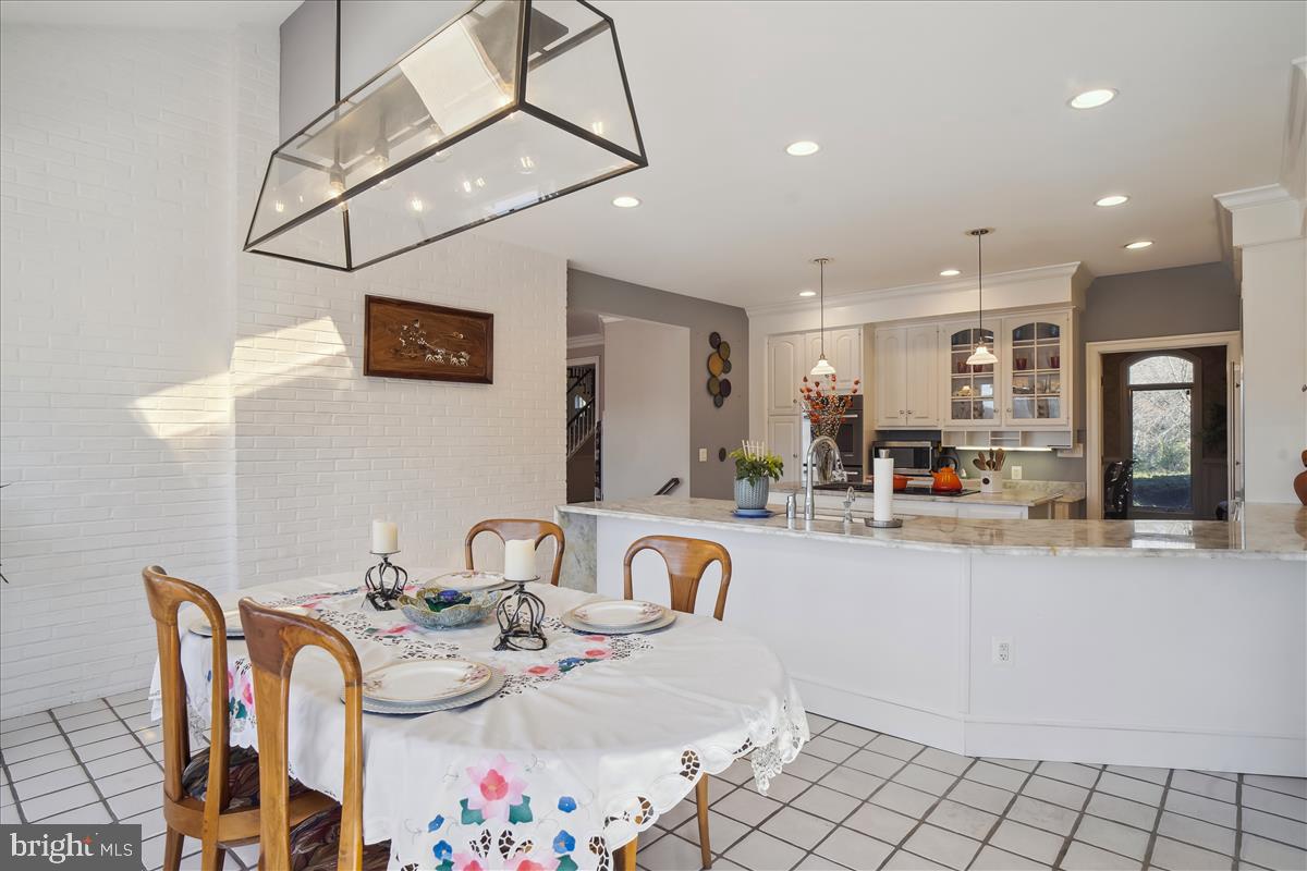 SADDLE RIDGE - Residential