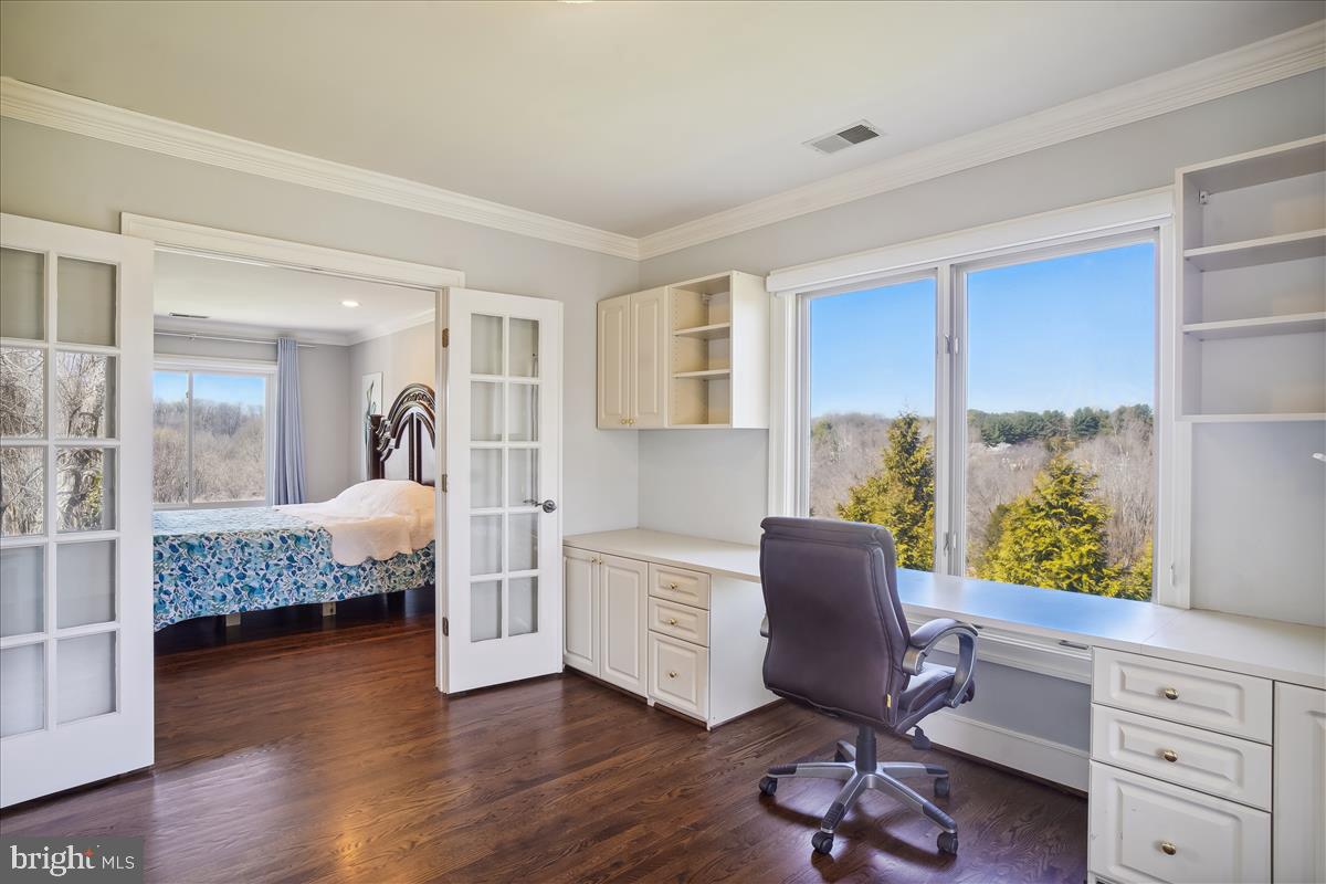 SADDLE RIDGE - Residential