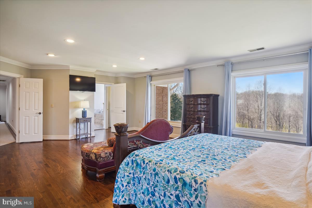 SADDLE RIDGE - Residential