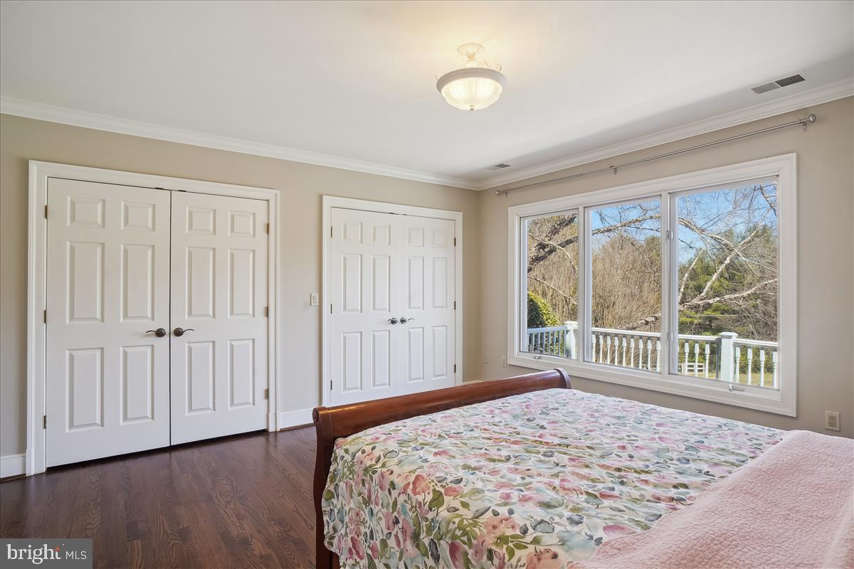 SADDLE RIDGE - Residential