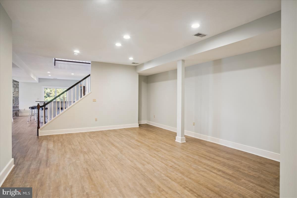 SADDLE RIDGE - Residential