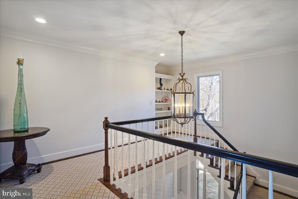 SADDLE RIDGE - Residential